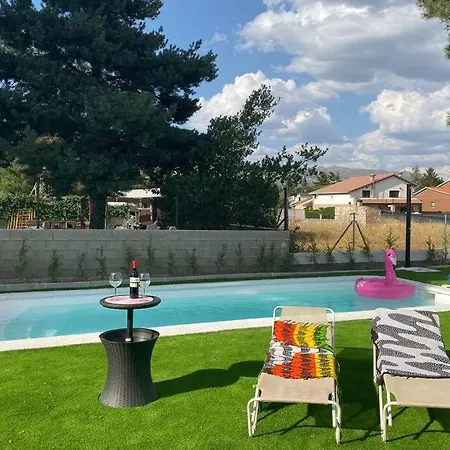 Charming Apartment In Becerril De La Sierra Buitenkant foto